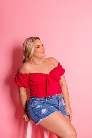 blusa-plus-size-linho-com-laco-plus-size-it-curves1