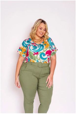 blusa plus size decotada